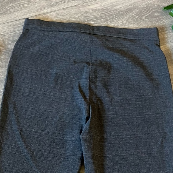 89th & Madison Comfort Stretch Braid Detail Trousers in Patterned Grey. Size 6 - Picture 5 of 9